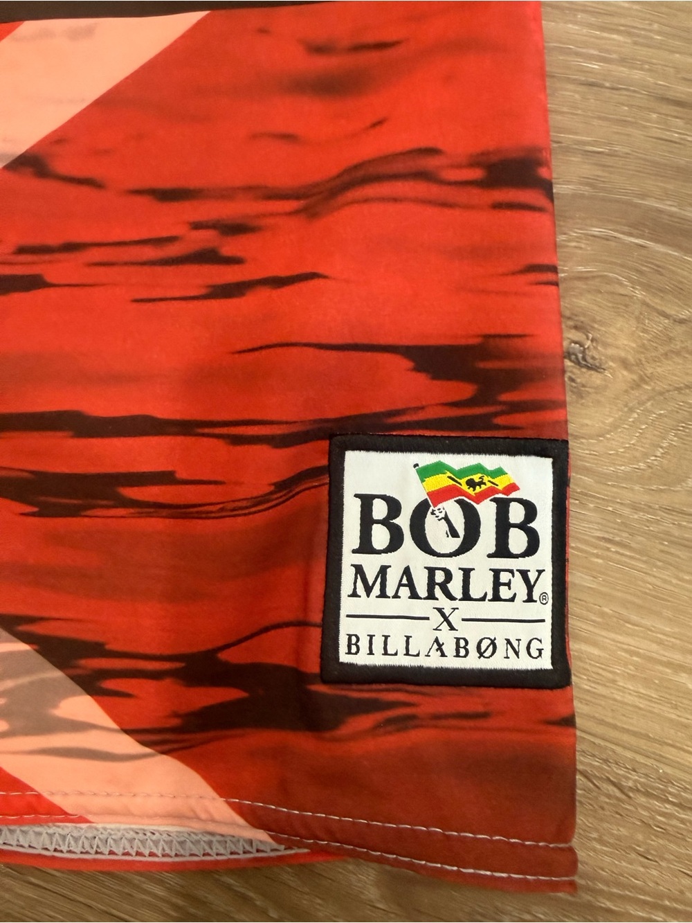 Billabong X Bob Marley Men’s Stripe Board Shorts - Green/Yellow/Red size 34 - Picture 2 of 6